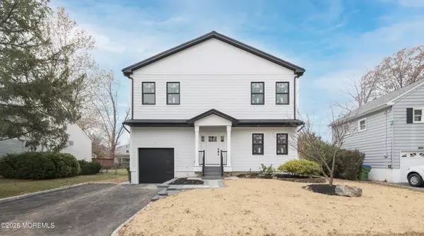 Edison, NJ 08817,21 Heathcote Avenue