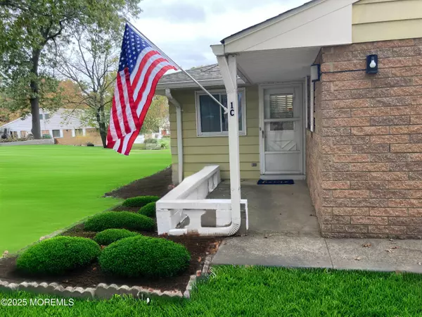 1 Sparrow Street, Manchester, NJ 08759