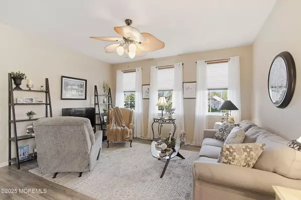 Barnegat, NJ 08005,16 Raccoon Lane