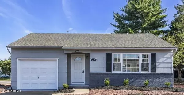 29 Carlisle Road, Toms River, NJ 08757