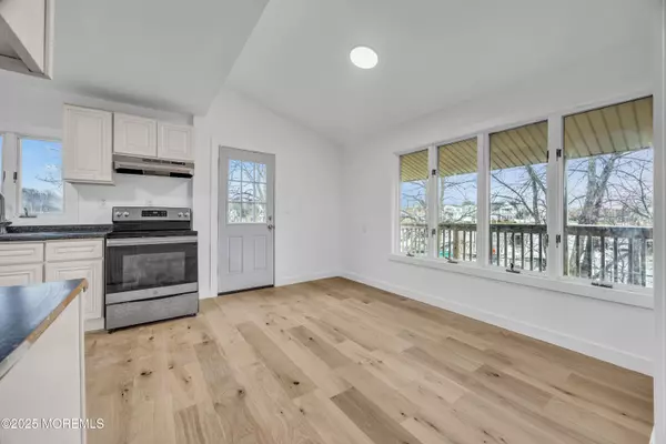 Leonardo, NJ 07737,234 Beach Avenue