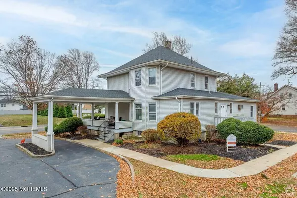 Freehold, NJ 07728,149 W Main Street