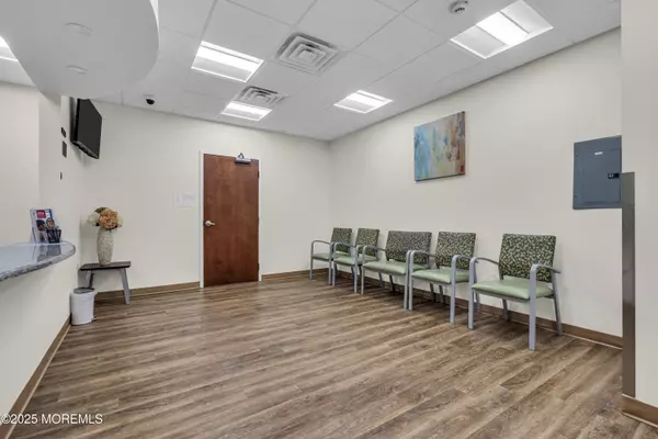 Manalapan, NJ 07726,500 Park Avenue #200