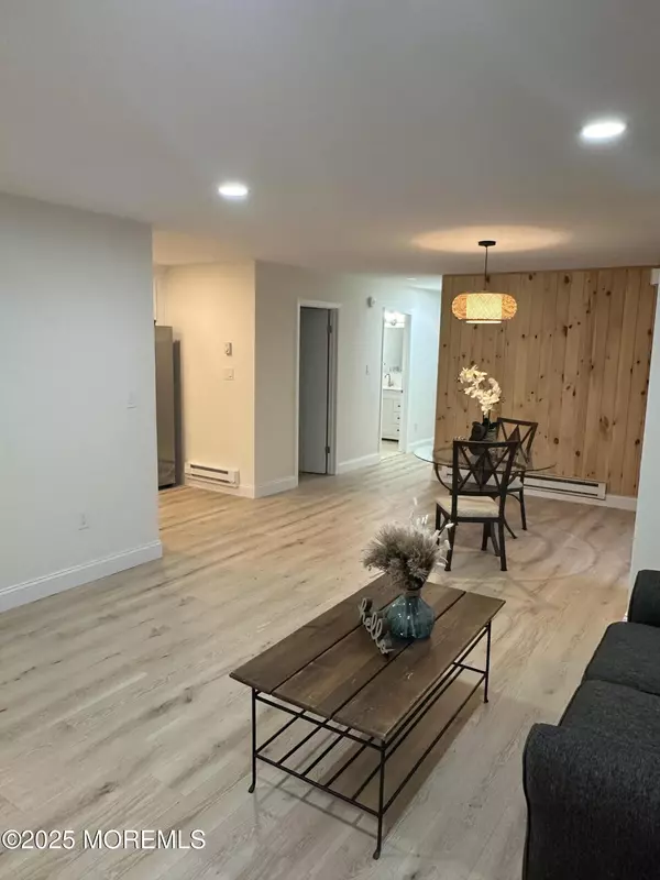 Manalapan, NJ 07726,169 Amberly Drive #B