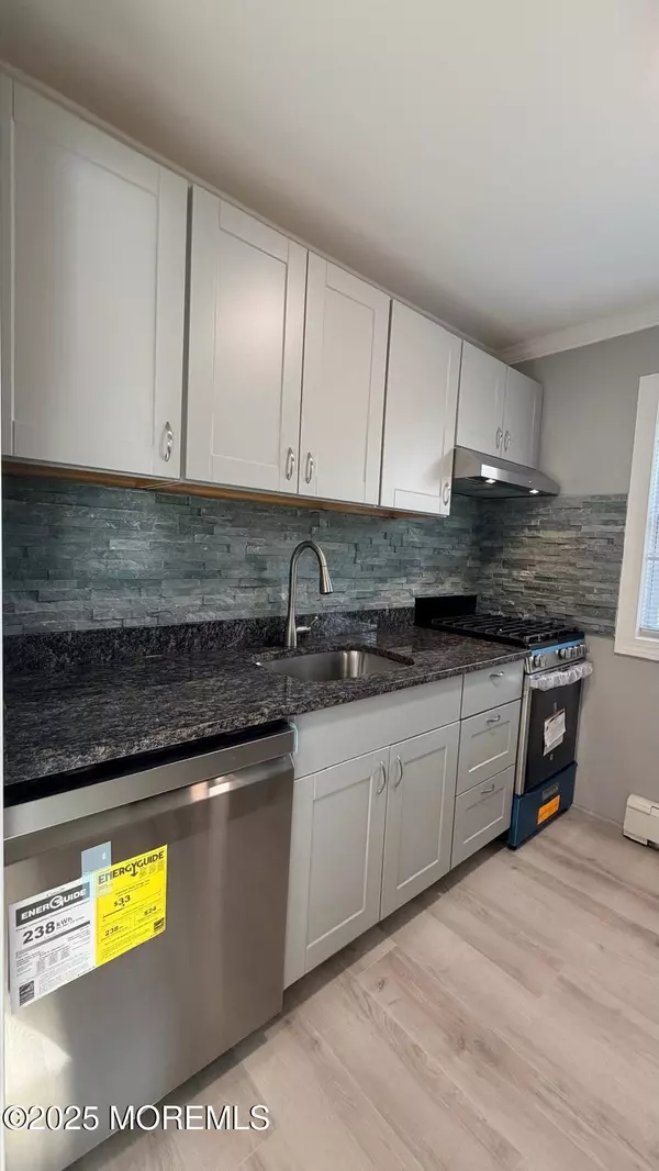 Matawan, NJ 07747,420 Cross Road #B16