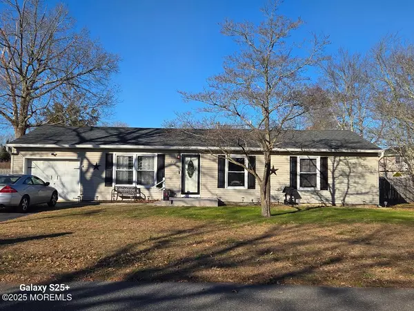 Lanoka Harbor, NJ 08734,416 Chestnut Drive