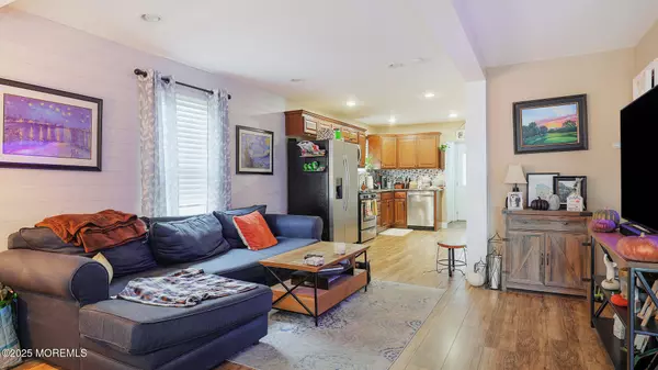 Keansburg, NJ 07734,15 Walters Street