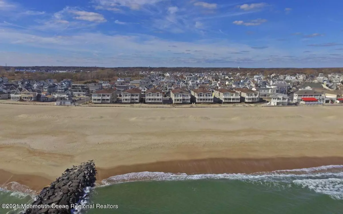 Manasquan, NJ 08736,221 Beachfront #1