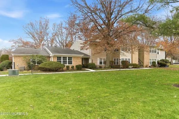 7 Boxwood Terrace #250, Red Bank, NJ 07701