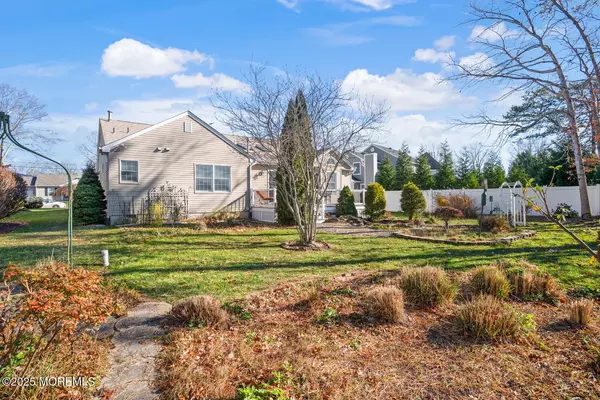 Manahawkin, NJ 08050,257 Wave Road