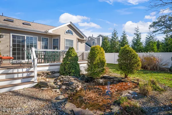 Manahawkin, NJ 08050,257 Wave Road