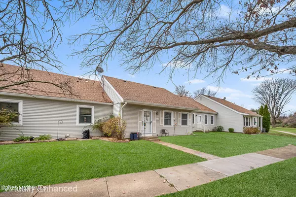 Freehold, NJ 07728,24 Calle De Elvira #B