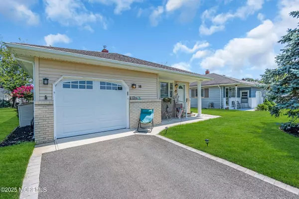 Toms River, NJ 08757,16 Goyave Street