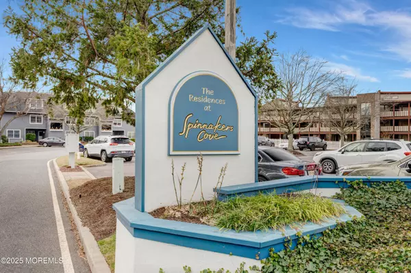 Toms River, NJ 08753,302 Spinnakers Cove