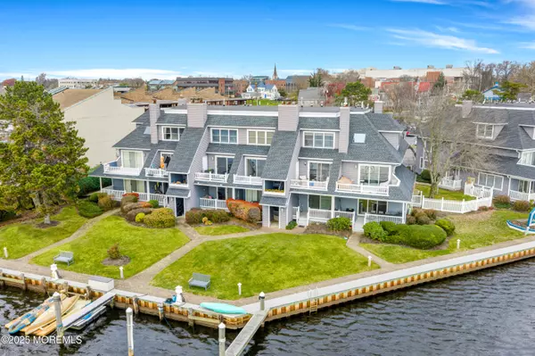302 Spinnakers Cove, Toms River, NJ 08753