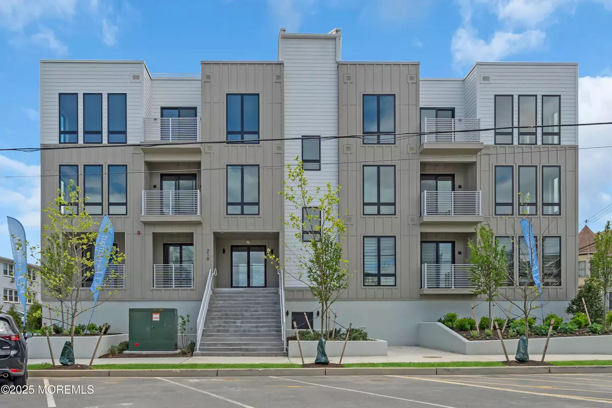 Asbury Park, NJ 07712,218 3rd Avenue #201