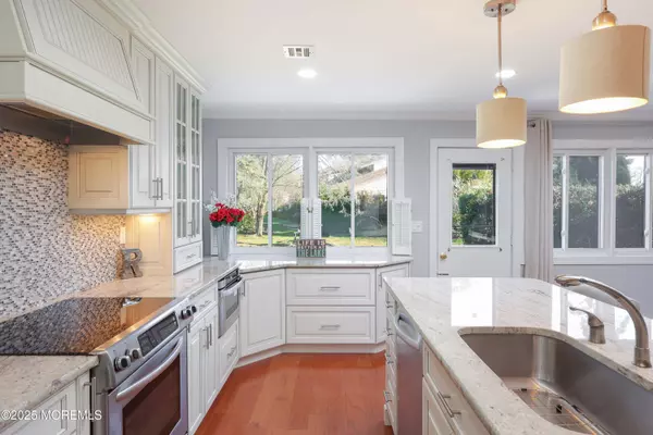 Red Bank, NJ 07701,16 Concord Court