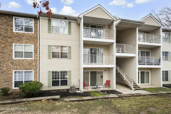 65 Mulberry Court, Hamilton, NJ 08619