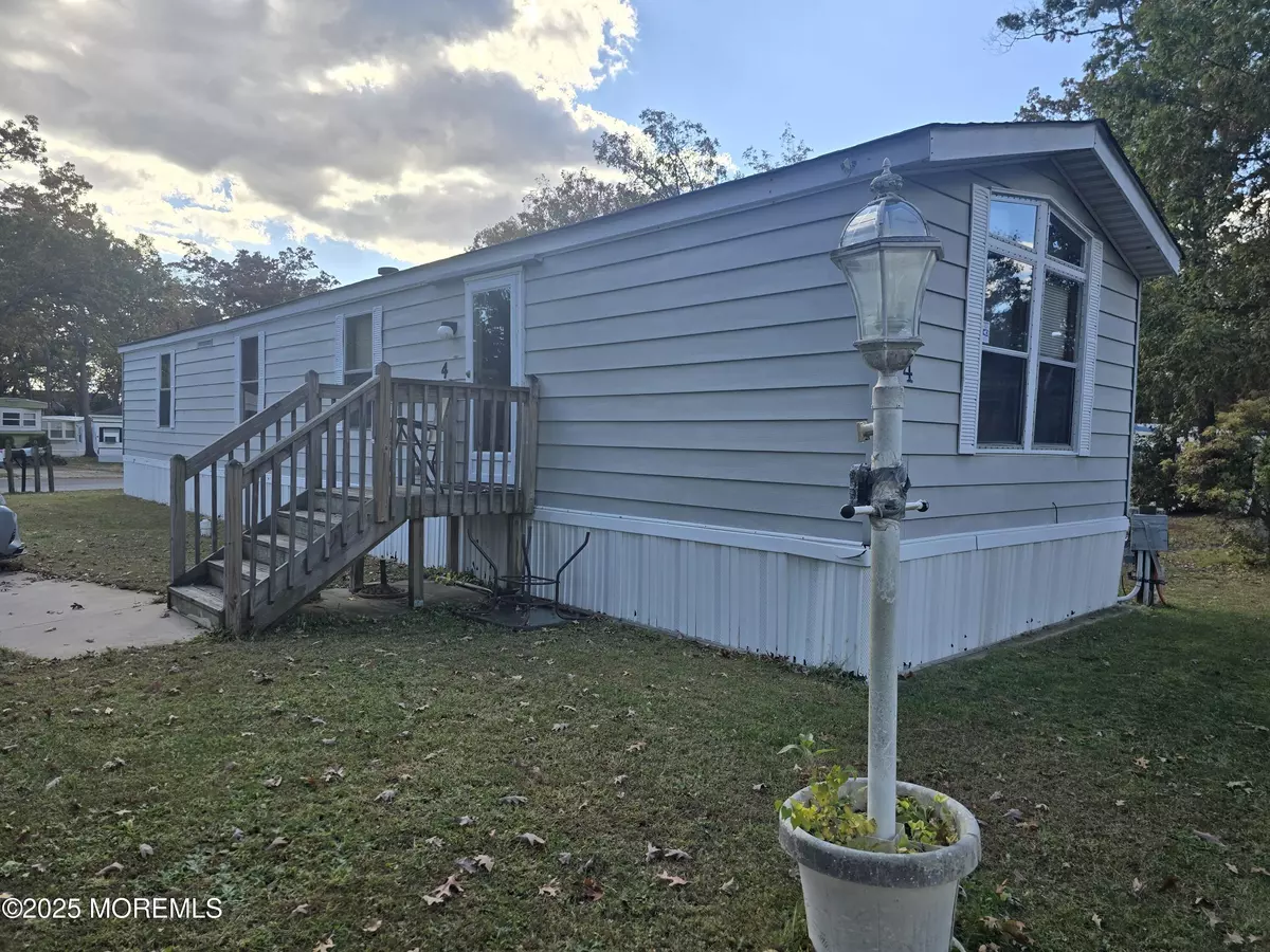 Toms River, NJ 08755,2300 Massachusetts Avenue #4