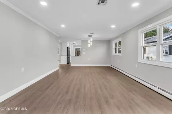 Toms River, NJ 08757,477 Saint Thomas Drive