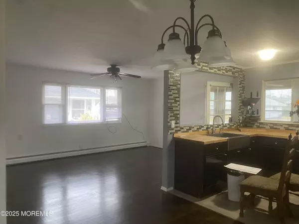 Toms River, NJ 08753,23 Yellowstone Drive