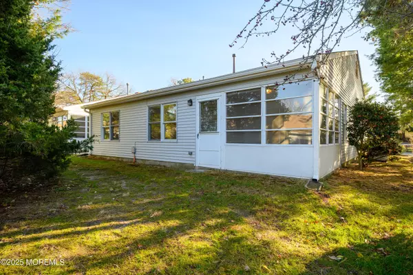 Lakewood, NJ 08701,233 Cloverdale Drive