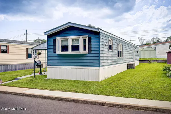 Hazlet, NJ 07730,77 Shorehaven Drive #77