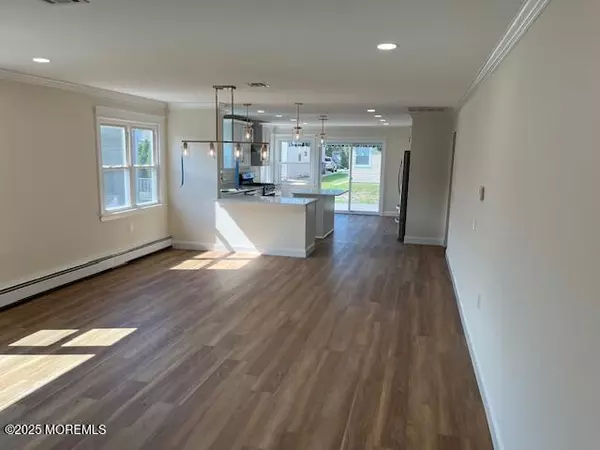 Toms River, NJ 08757,208 Bonaire Drive