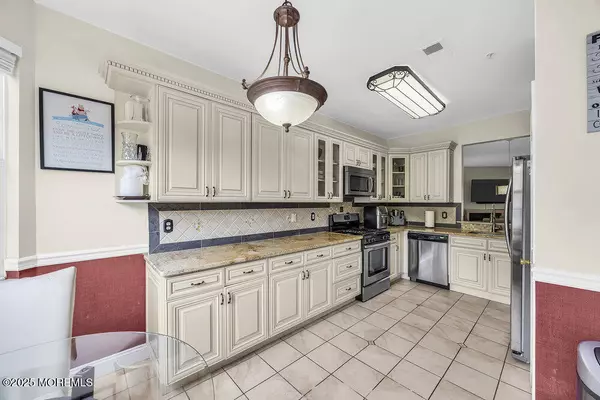 Dayton, NJ 08810,408 Blossom Circle