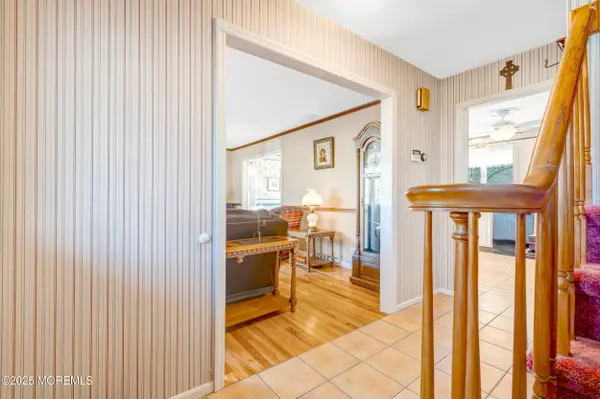 Oakhurst, NJ 07755,4 Brooke Street