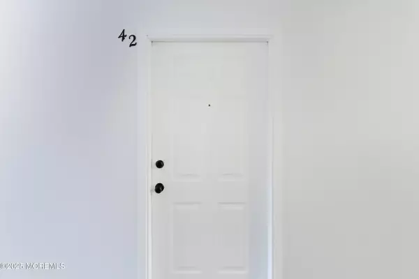 Tinton Falls, NJ 07753,42 Diane Drive