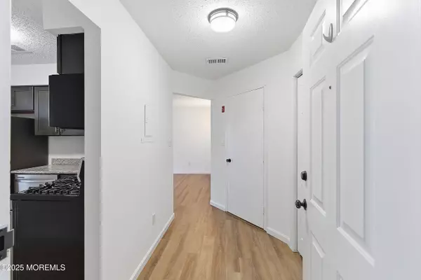 Tinton Falls, NJ 07753,42 Diane Drive