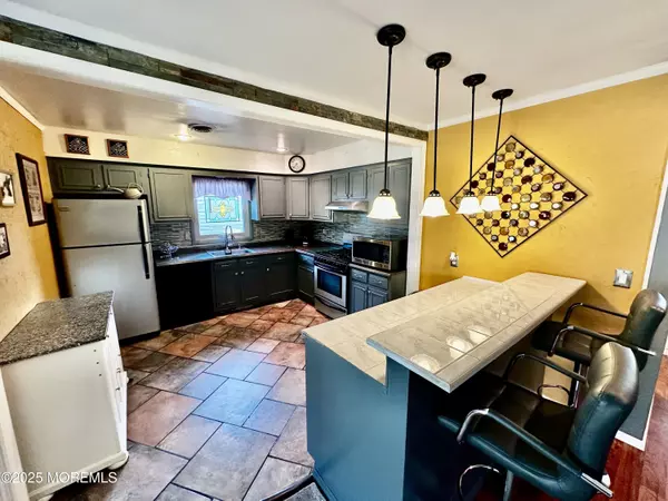 Toms River, NJ 08757,29 Sherwood Lane