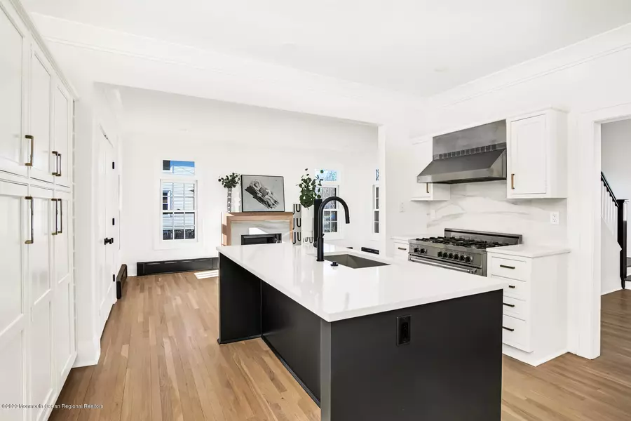 23 Lincoln Avenue #MAIN HOUSE, Rumson, NJ 07760