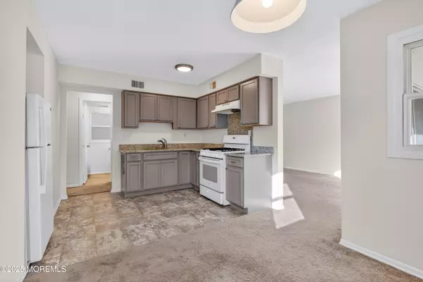 Sea Girt, NJ 08750,2137 8th Avenue #7E