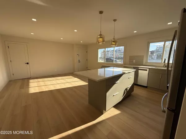 Belmar, NJ 07719,1 Ocean Avenue #50