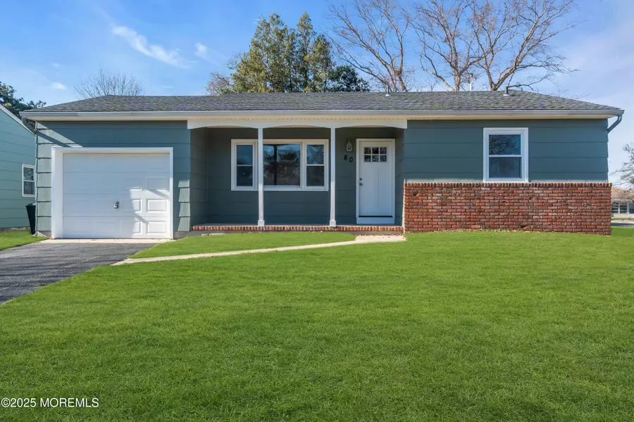 80 Brakenbury Drive, Toms River, NJ 08757