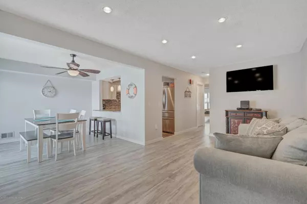 Seaside Heights, NJ 08751,42 Hamilton Avenue #B11