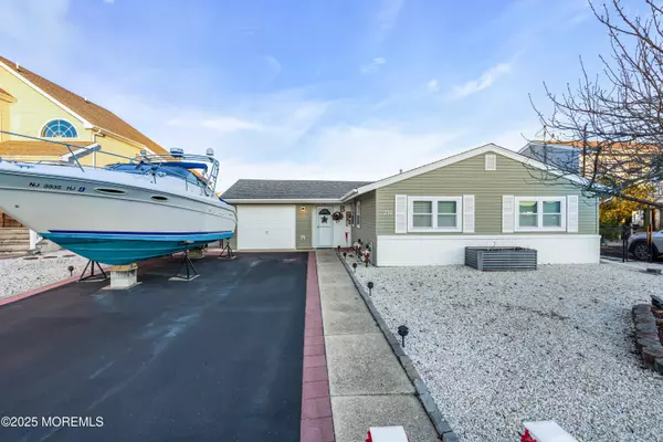 Barnegat, NJ 08005,230 Montclair Road S