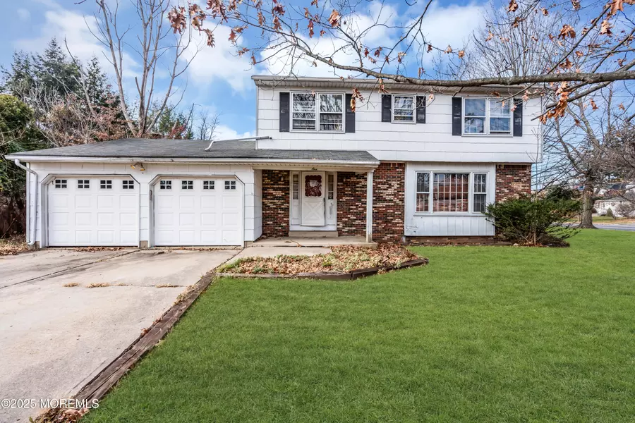 1 Colleen Circle, Ewing, NJ 08638