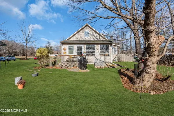 Toms River, NJ 08755,14 Sunset Avenue