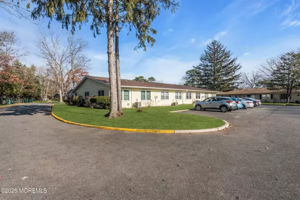 Lakewood, NJ 08701,306 W Malvern Court #D