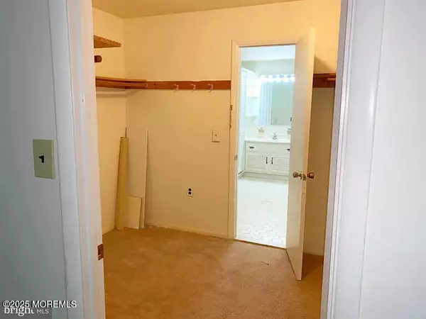 Roosevelt, NJ 08555,12 Homestead Lane