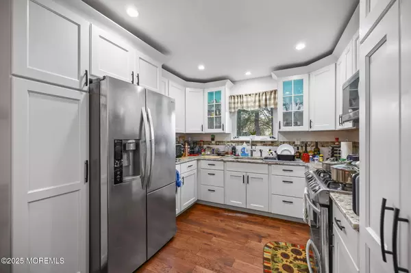 Marlboro, NJ 07746,41 Suffolk Way