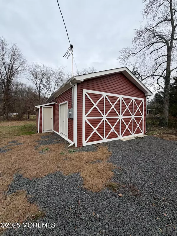 Millstone, NJ 08510,460 Stagecoach Road