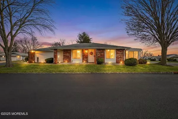 205 Newport Road #205A, Monroe, NJ 08831