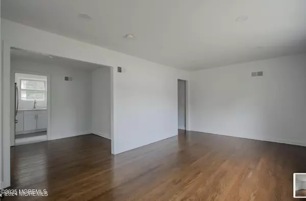 Little Silver, NJ 07739,65 Little Silver Parkway