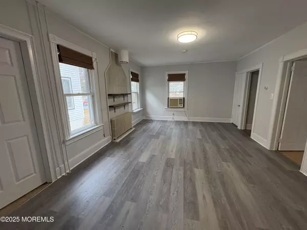 Matawan, NJ 07747,479 Line Road