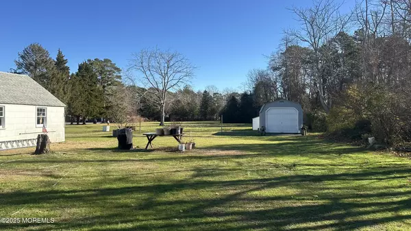 Manahawkin, NJ 08050,295 N Main Street