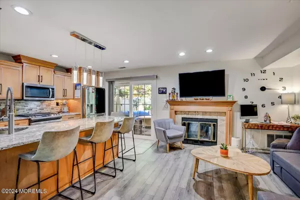 Morganville, NJ 07751,125 Bedford Place